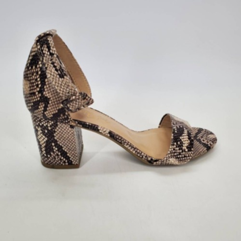 A Beautiful Soul Shoes Womens Brown 6 Ankle Strap Sandals Snakeskin Buckle Chic